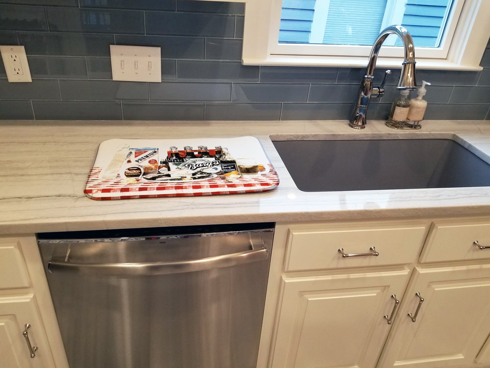 Barq's oysters Dish Drying Mat – Absorbent, Artistic Kitchen Essentials 1004DDM