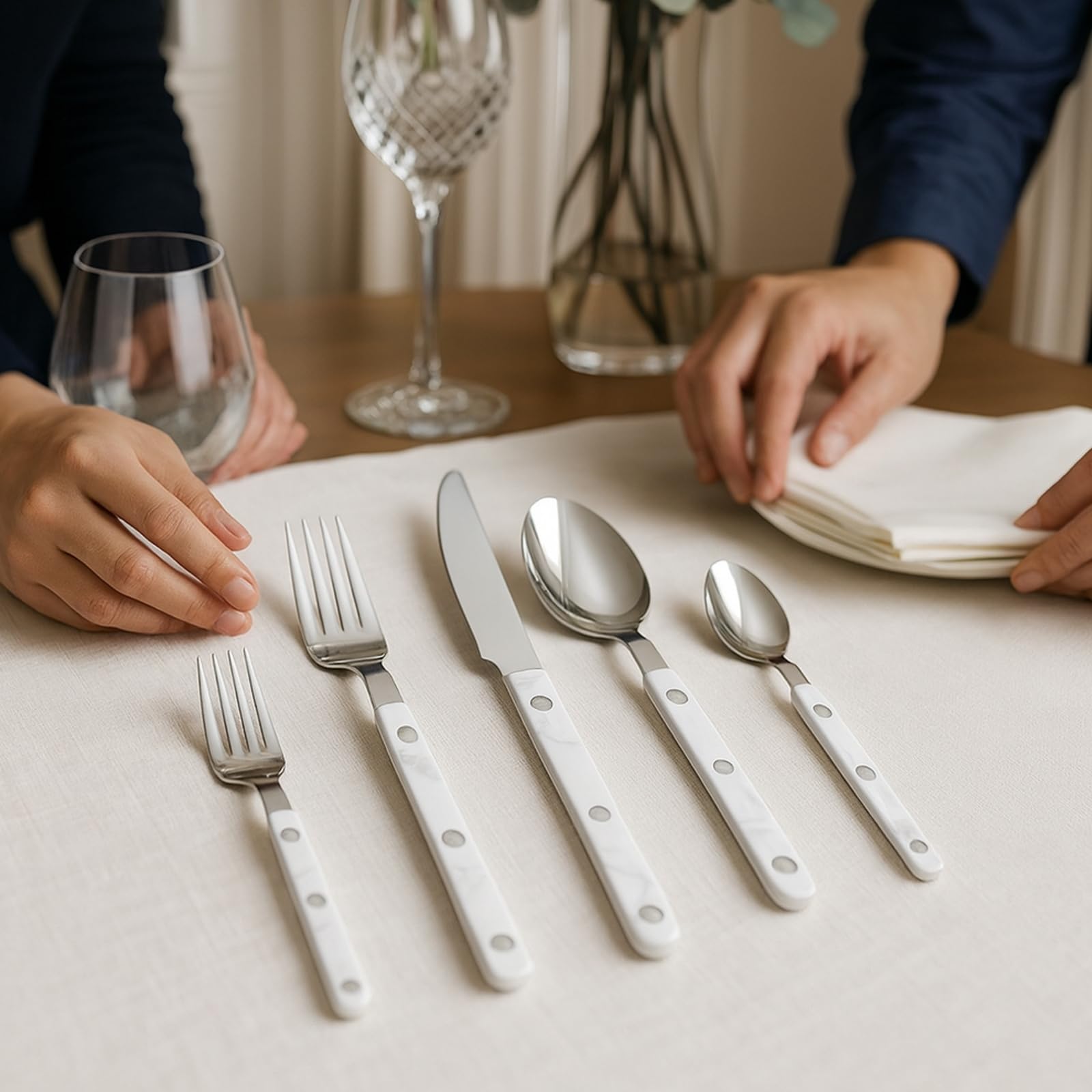 Khen 20-Piece Cutlery Set – Includes Dinner Knives, Forks, Spoons
