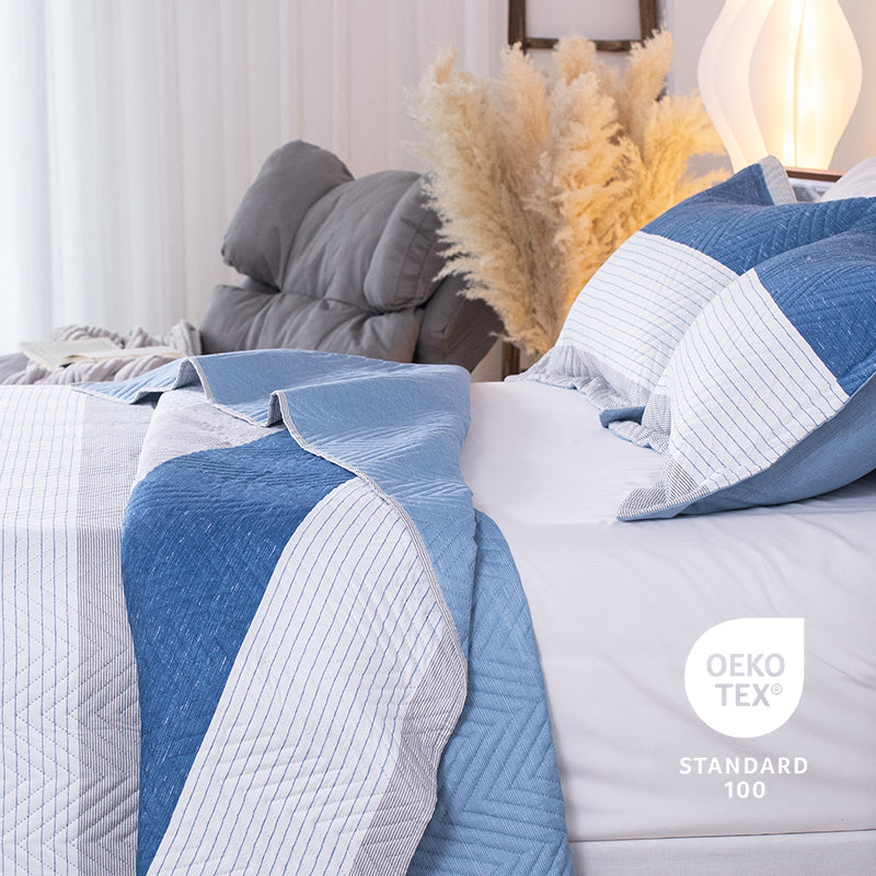 Kasentex Spring Lightweight Reversible Stripe Quilt Set Bedding- Sky Blue and Ivory White, Room Decor, Graduation Gifts, Father's Day Gift