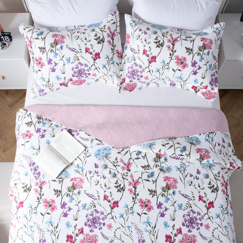 Kasentex Spring Floral Quilt Set - Lightweight & Reversible - Cozy & Stylish Bedding - Machine Washable, Room Decor, Graduation Gifts