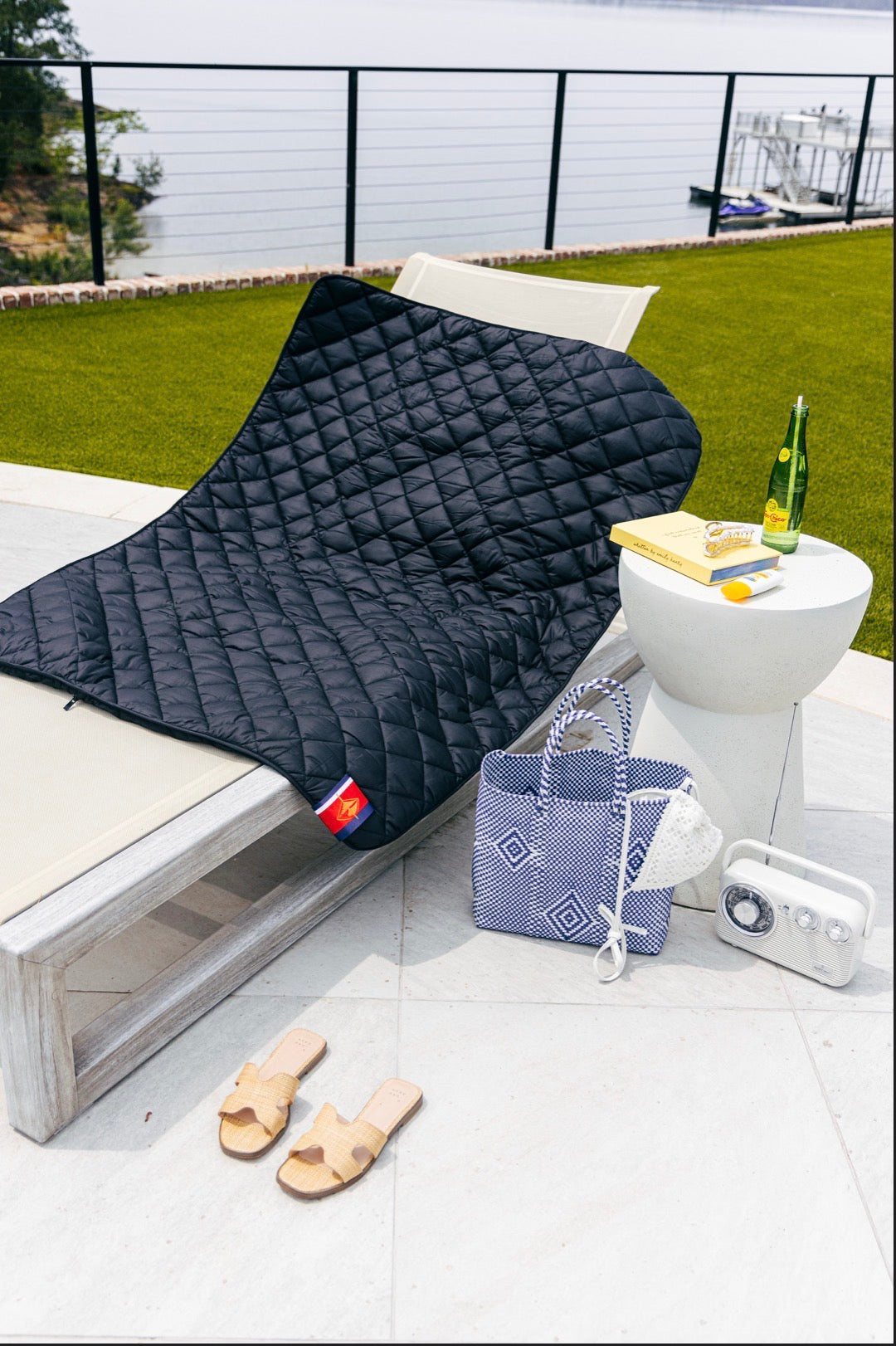 Waterproof Puffer Blanket with Pockets | Pretty Rugged