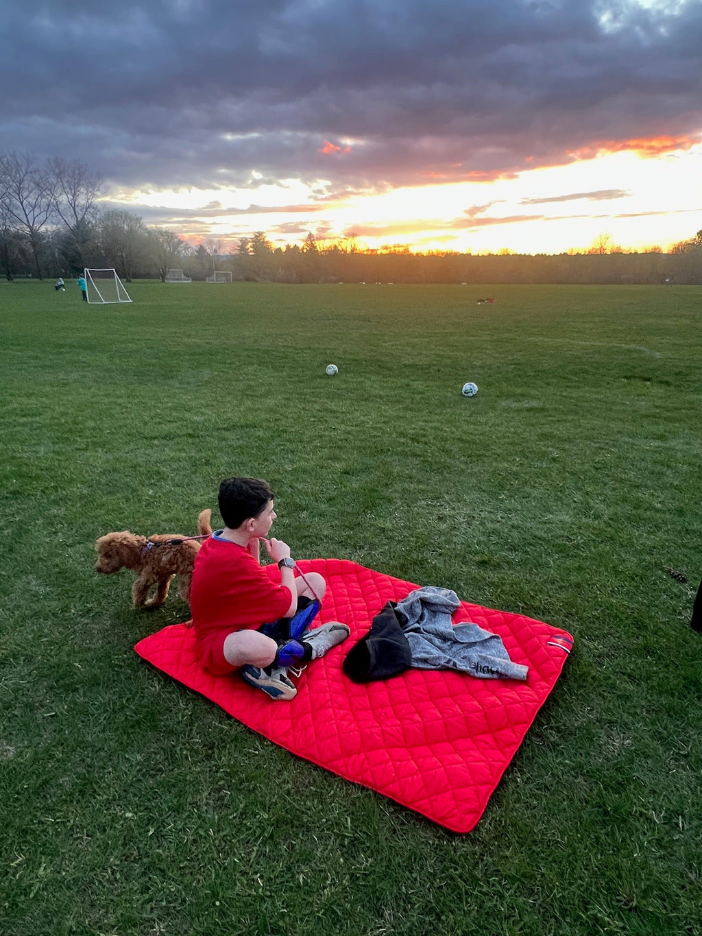 Waterproof Windproof Outdoor Lap Blanket | Pretty Rugged