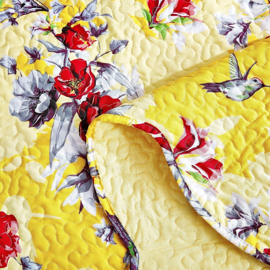 DaDa Bedding Radiant Sunshine Yellow Hummingbirds Floral Scalloped Bedspread Set (JHW-925)