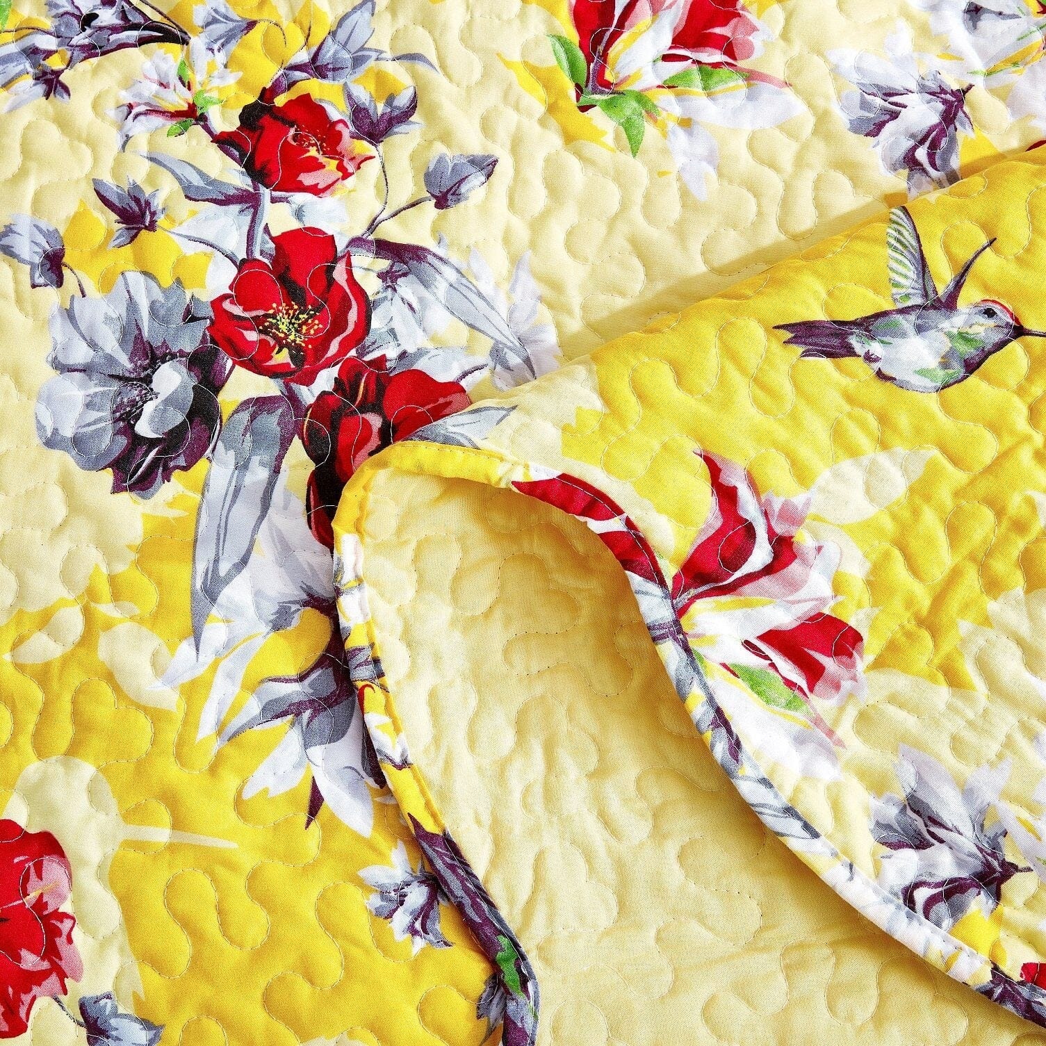 DaDa Bedding Radiant Sunshine Yellow Hummingbirds Floral Scalloped Bedspread Set (JHW-925)