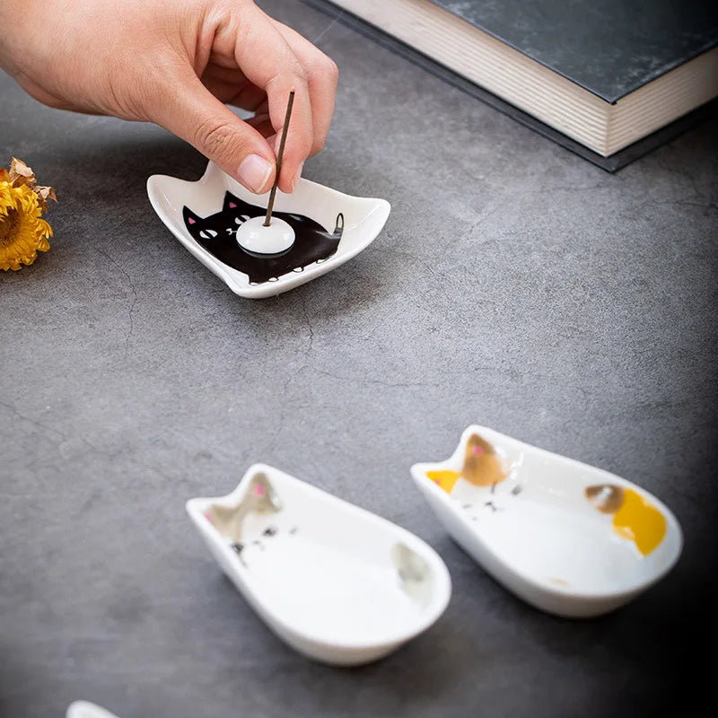 Japanese Ceramic Cat Incense Tray and Sauce Dish | Cute Animal Seasoning Plate for Kitchen